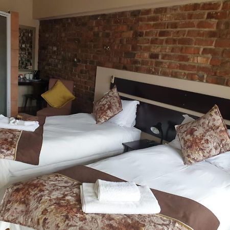 Tsessebe Guesthouse Bloemfontein Extérieur photo