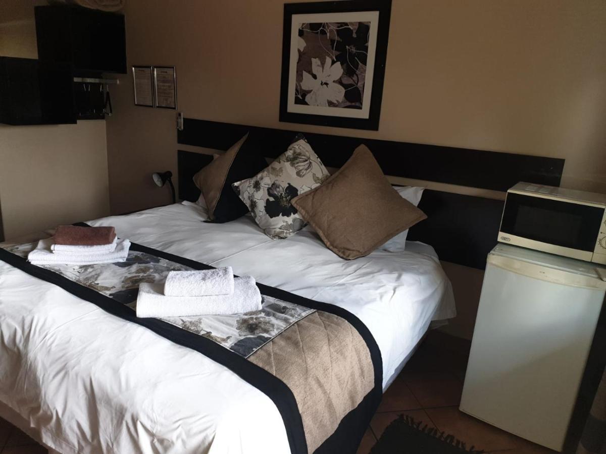 Tsessebe Guesthouse Bloemfontein Extérieur photo