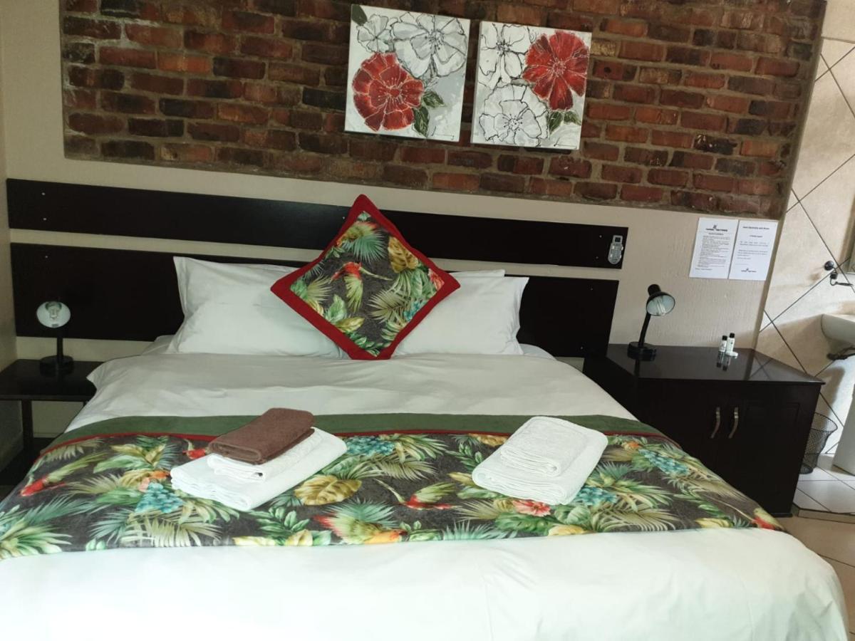 Tsessebe Guesthouse Bloemfontein Extérieur photo