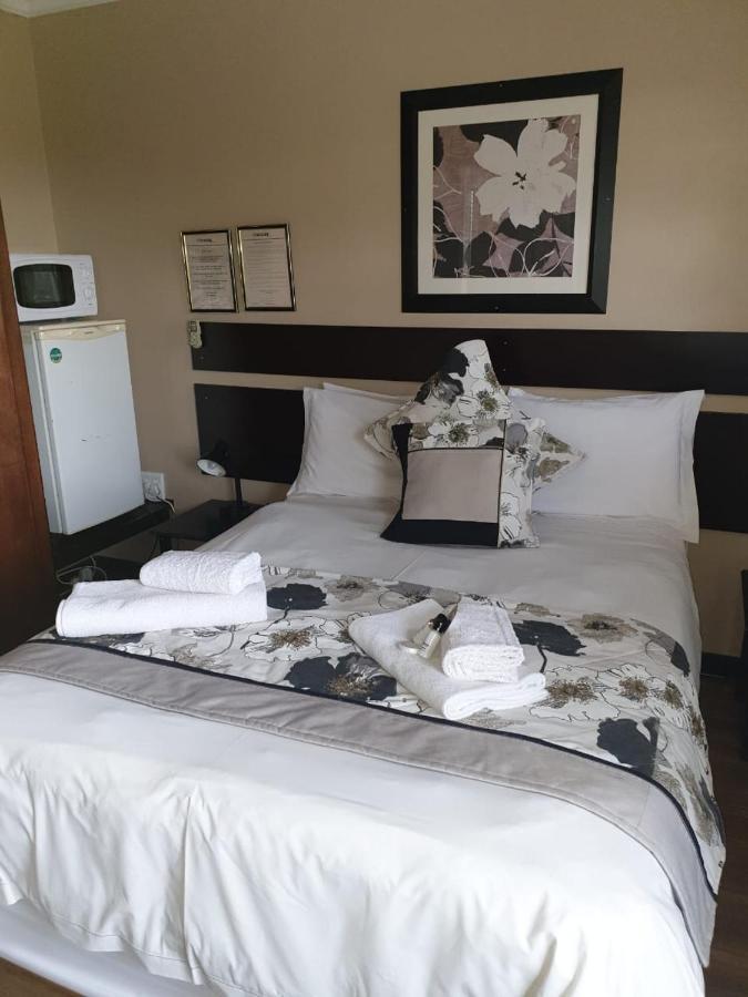 Tsessebe Guesthouse Bloemfontein Extérieur photo