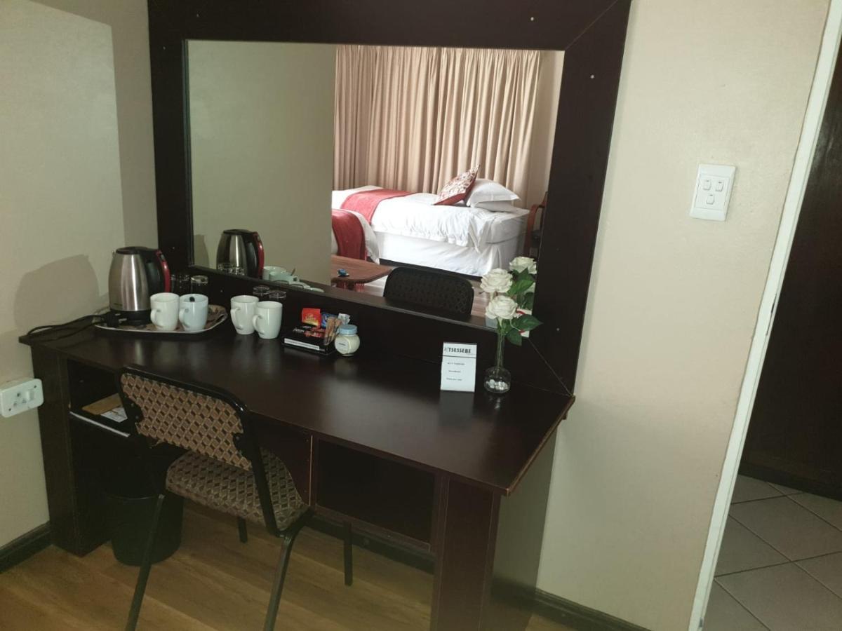 Tsessebe Guesthouse Bloemfontein Extérieur photo