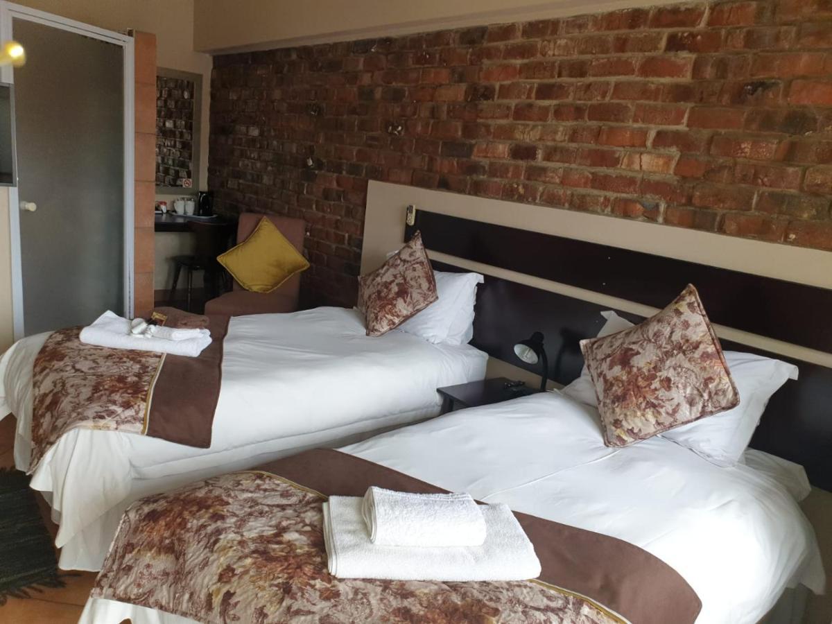 Tsessebe Guesthouse Bloemfontein Extérieur photo