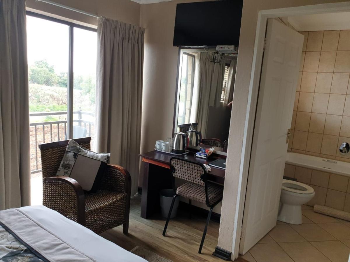 Tsessebe Guesthouse Bloemfontein Extérieur photo