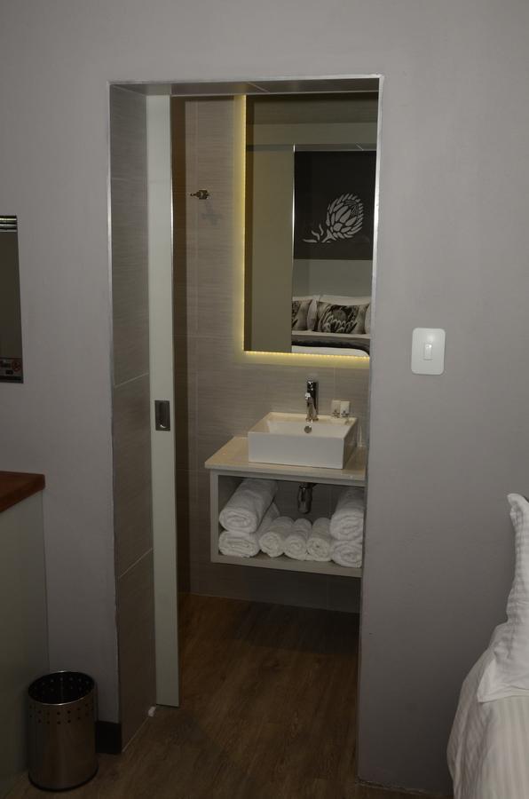 Tsessebe Guesthouse Bloemfontein Extérieur photo