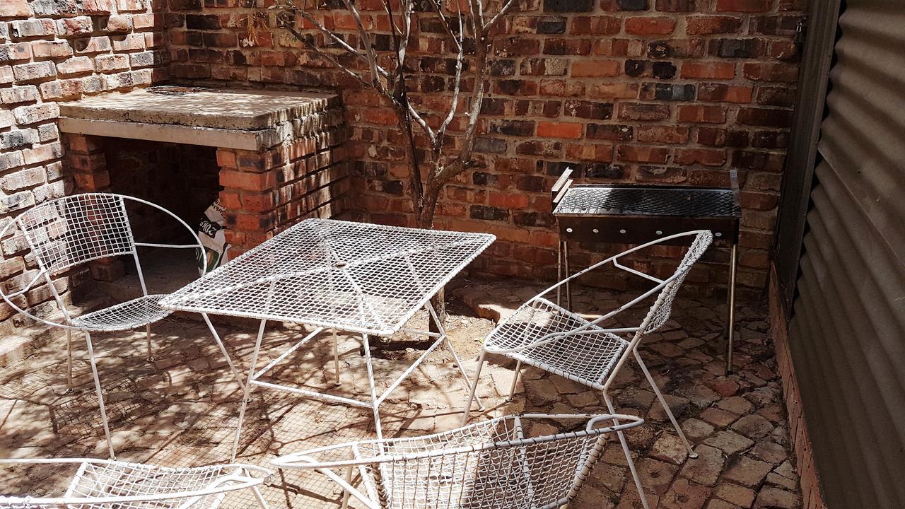Tsessebe Guesthouse Bloemfontein Extérieur photo